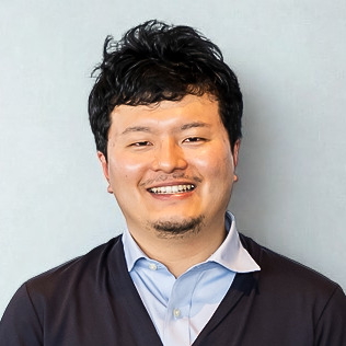 安井 泰観 氏