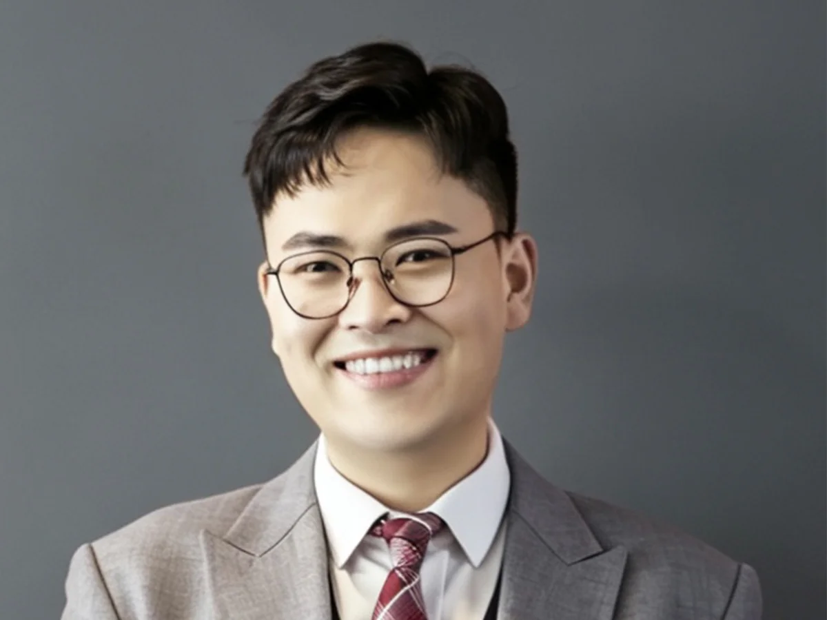 李 玮 (Frank)
